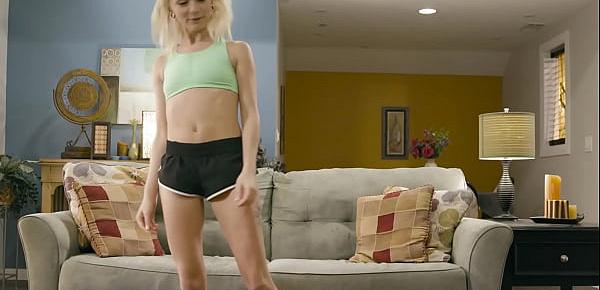  Mommys Girl - Mona Wales, Chloe Temple - Hide And Seek With Nasty StepMom